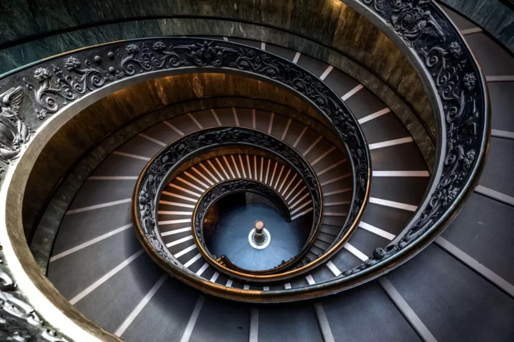VelvetStudio Trendi lépcső megoldások Vatican Spiral Staircase lépcső